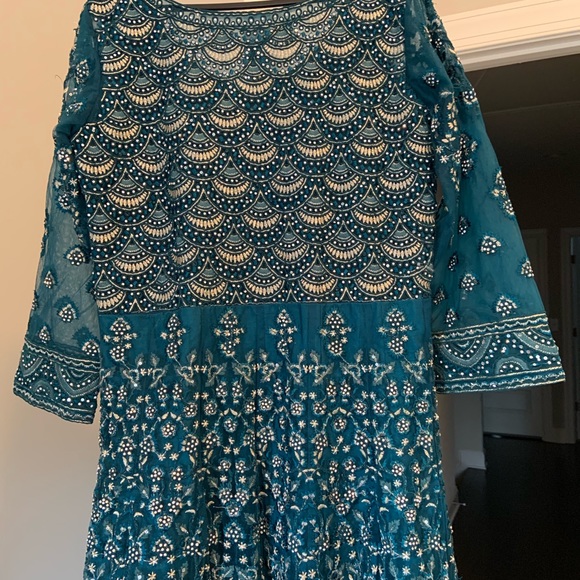 Stunning teal one piece Indian outfit - Picture 5 of 5